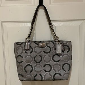 Beautiful Coach handbag in grey and silver